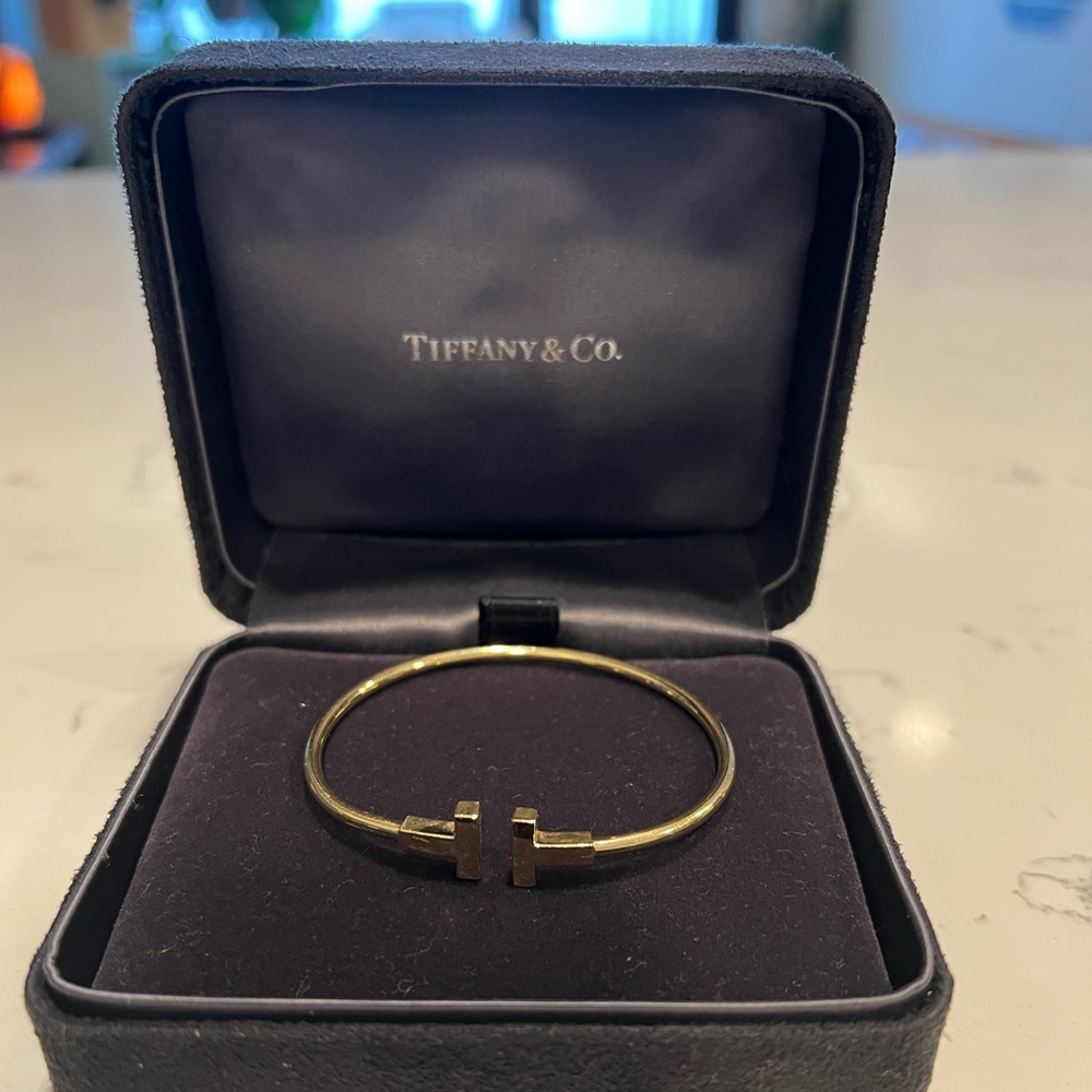 Tiffany T gold bracelet 18 k size small
